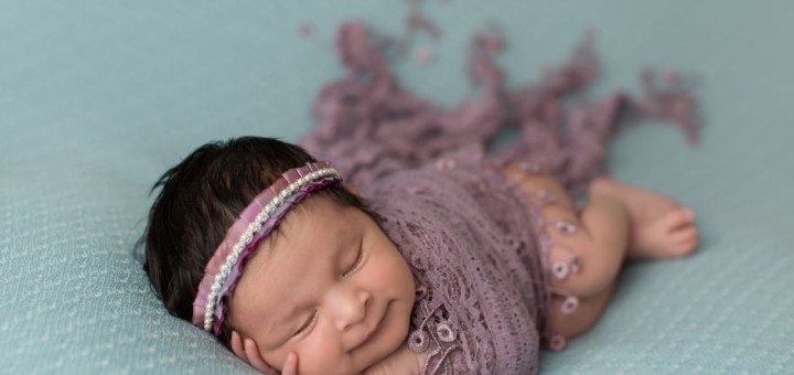 https://cdn1.pokupon.ua/uploaded/new_campaign_pictures/402329/data/main720x340/SandiFord_Newborn-babies-photography-15-720x340.jpg?1492510089