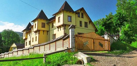 От 4 дней отдыха в отеле «Берлога» в Славском