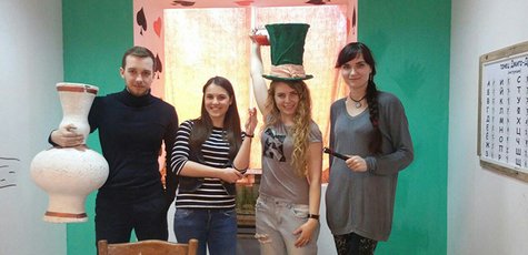 Скидка 53% на квест-комнату «Алиса в стране чудес»