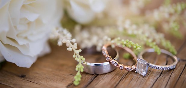 https://cdn1.pokupon.ua/uploaded/new_campaign_pictures/412307/data/main620x292/banner-zlatoua-sale-wedding-rings-2.jpg?1498058000