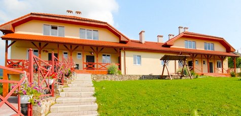 От 3 дней в комплексе «Таунхаус Панорама» в Поляне