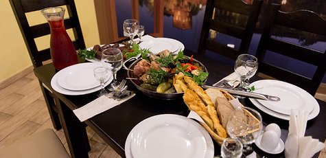 Знижкка 50% на меню кухні в «Ресторація Галицька»