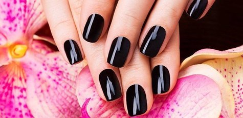 Классический маникюр и педикюр в «Nail-room»