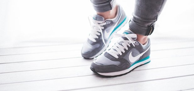https://cdn1.pokupon.ua/uploaded/new_campaign_pictures/436821/data/main620x292/healthy-light-woman-legs.jpg?1511251397
