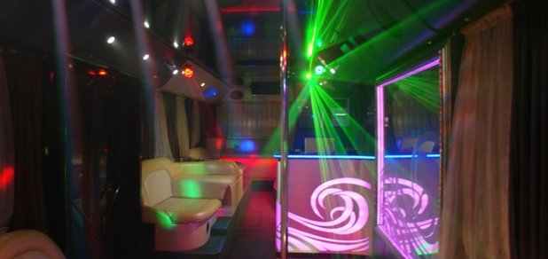 https://cdn1.pokupon.ua/uploaded/new_campaign_pictures/440124/data/main620x292/partybuskiev_41.jpg?1512562666