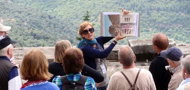 https://cdn1.pokupon.ua/uploaded/new_campaign_pictures/443082/data/main620x292/Tourist-Guide.jpg?1513862182