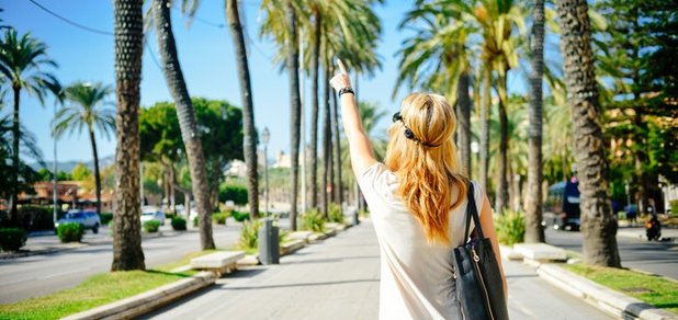 https://cdn1.pokupon.ua/uploaded/new_campaign_pictures/444886/data/main620x292/person-holiday-vacation-woman.jpg?1515578391