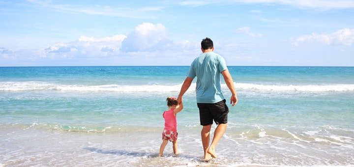 https://cdn1.pokupon.ua/uploaded/new_campaign_pictures/449371/data/main720x340/father-daughter-beach-sea-38302.jpeg?1517992695