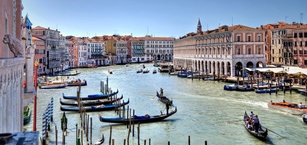 https://cdn1.pokupon.ua/uploaded/new_campaign_pictures/449375/data/main620x292/venice-grand-canal-water-boats-161850.jpeg?1517992697