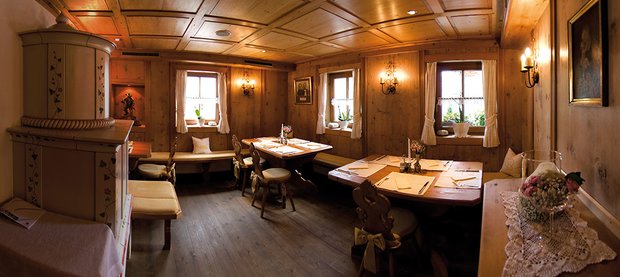 https://cdn1.pokupon.ua/uploaded/new_campaign_pictures/455824/data/main620x292/mei-tirol-restaurant-mayrhofen-01.jpg?1518922715