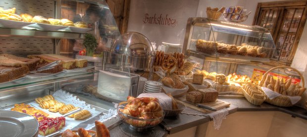 https://cdn1.pokupon.ua/uploaded/new_campaign_pictures/455825/data/main620x292/gourmet-mayrhofen-gutshof-bakery_02.jpg?1518922717