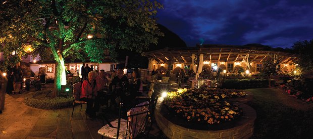 https://cdn1.pokupon.ua/uploaded/new_campaign_pictures/455828/data/main620x292/wellness-beauty-treatment-in-mayrhofen-tirol-gutshof-garden_04.jpg?1518922721