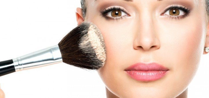https://cdn1.pokupon.ua/uploaded/new_campaign_pictures/459221/data/main720x340/woman-applying-makeup-720x340.jpg?1518938224