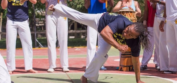 https://cdn1.pokupon.ua/uploaded/new_campaign_pictures/470957/data/main620x292/Capoeira_RDA_mestre_Balu.jpg?1520431672