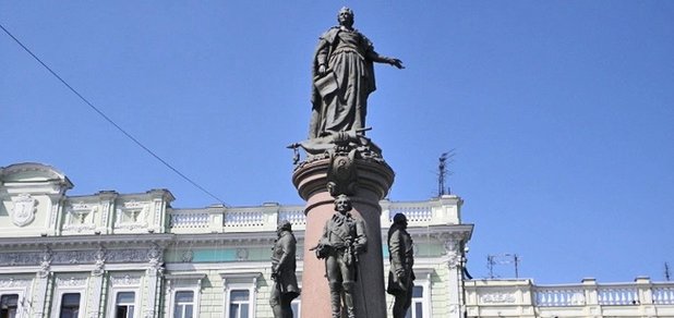 https://cdn1.pokupon.ua/uploaded/new_campaign_pictures/472173/data/main620x292/pamyatnik-ekaterine-2-v-odesse.jpg?1521185661