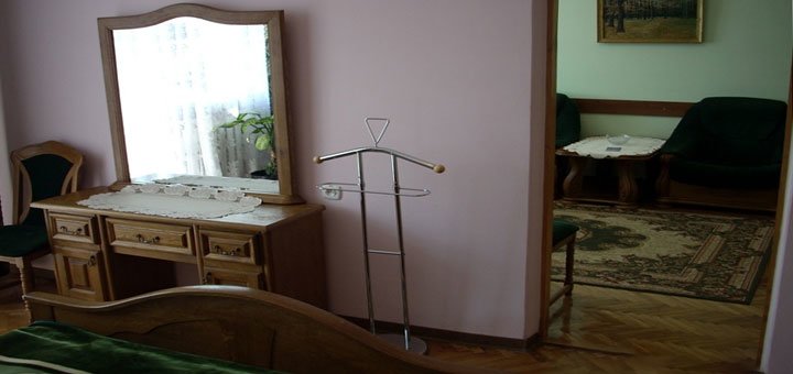 https://cdn1.pokupon.ua/uploaded/new_campaign_pictures/472747/data/main720x340/2-room.jpg?1521537829
