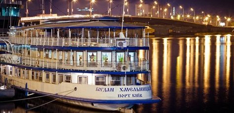 Отдых в отеле-теплоходе «Богдан Хмельницкий» -33%