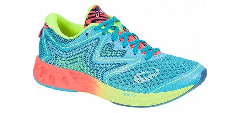 Скидки до -50% на кроссовки Asics