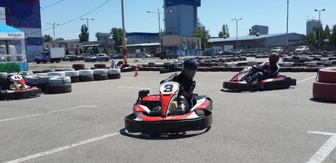 Скидка 30% на заезды на картинге «СrazyKarting» 