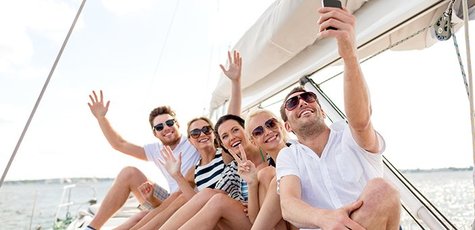 Скидка до 40% на прогулку на яхте в Кайт Серф Зона