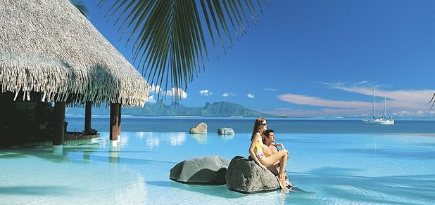 https://cdn1.pokupon.ua/uploaded/new_campaign_pictures/491387/data/main620x292/14-intercontahiti-pool-sandbottom3.jpg?1528984007