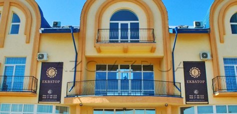 От 3 дней в отеле «Экватор» на Арабатской стрелке