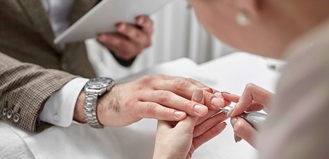 Скидка до 30% на мужской маникюр и педикюр