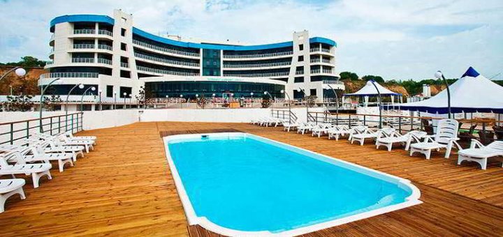 https://cdn1.pokupon.ua/uploaded/new_campaign_pictures/495282/data/main720x340/Black-Sea-Bugaz-photos-Exterior.jpg?1531138769