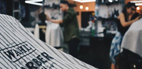 Мужская стрижка и коррекция бороды в «Bench»