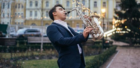 Музыкальное сопровождение от Романа Борсука