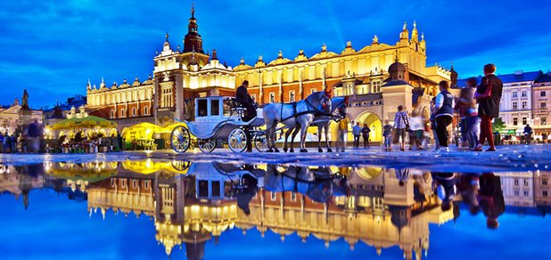 https://cdn1.pokupon.ua/uploaded/new_campaign_pictures/524758/data/main620x292/poland-krakow-market-square-021617-az.jpg?1541408155