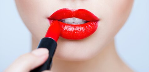 Скидка 42% на увеличение губ и контурную пластику