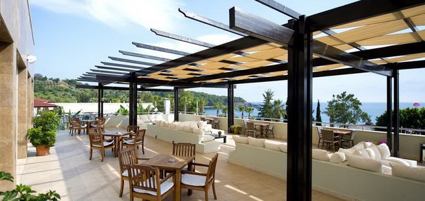 https://cdn1.pokupon.ua/uploaded/new_campaign_pictures/524926/data/main620x292/Sealife_Buket_Beach_Hotel_3.jpg?1541421641