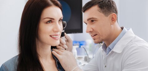 Обследование отоларинголога в «VV Clinic»