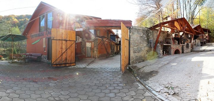 https://cdn1.pokupon.ua/uploaded/new_campaign_pictures/530578/data/main720x340/Gutsulska-grazhda-Vyzhenka_2.jpg?1542983118