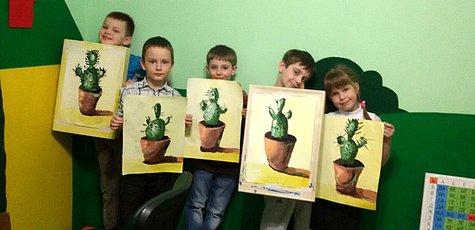 Занятия по рисованию в центре «Маленькое чудо»