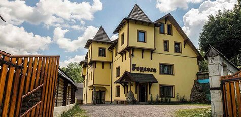 От 3 дней в Новый год на базе «Берлога» в Карпатах