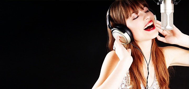 https://cdn1.pokupon.ua/uploaded/new_campaign_pictures/55334/data/main720x340/shutterstock_Girl-Singing.jpg?1453117536