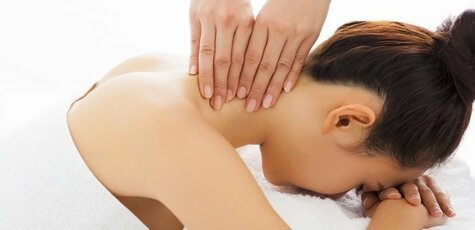 Массаж спины, шеи или стоп в «AntiSalon Relax»