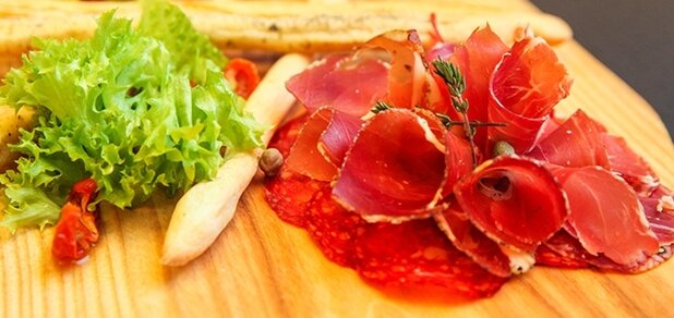 https://cdn1.pokupon.ua/uploaded/new_campaign_pictures/560893/data/main620x292/restaurant-slide-0720180912-3393-wjf8gn20181227-29193-19cg1hu20181228-22909-16fbn7920190219-32135-1pn18na20190219-5485-1vequun20190219-3045-1hm0pit20190220-26758-1jrtzm8.jpg?1550648467