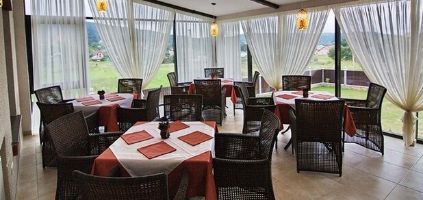 https://cdn1.pokupon.ua/uploaded/new_campaign_pictures/560894/data/main620x292/restaurant-slide-0420180912-3393-d9roig20181227-29193-1q9c2te20181228-22909-grseqf20190219-32135-1ji2fye20190219-5485-vhu0dg20190219-3045-1ua2elz20190220-26758-3m2ark.jpg?1550648467
