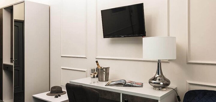 https://cdn1.pokupon.ua/uploaded/new_campaign_pictures/564454/data/main720x340/deluxe-room-in-hotel-odessa-620190301-20272-17v9x0c20190304-28761-9lcf3x.jpg?1551685512