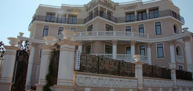 https://cdn1.pokupon.ua/uploaded/new_campaign_pictures/568810/data/main620x292/Villa-Venezia-photos-Exterior.jpg?1552860217