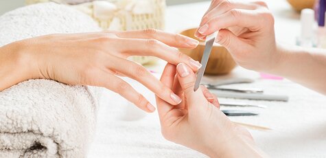 Маникюр и педикюр в «Nails beauty bar»
