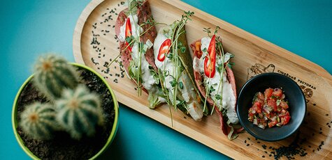 Такос, бурритос или фахитос и суп в «Taco House»