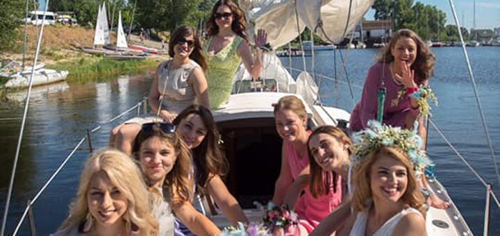 https://cdn1.pokupon.ua/uploaded/new_campaign_pictures/602050/data/main720x340/YachtFun_A_hen_party_on_a_sailing_yacht_%287%2920190621-15158-1rjufoj.jpg?1561065972