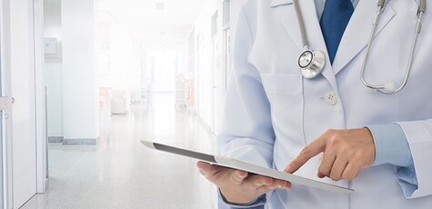 Обследование у гинеколога в центре «EvoClinic»