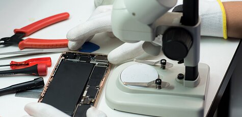 Заміна батареї iPhone 4/4S від «HOT-CASE»