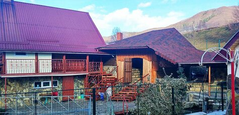 От 3 дней в усадьбе «Біля струмка» в Закарпатье