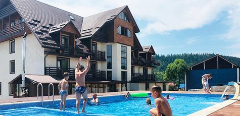От 3 дней в отеле «PolyanytSki» в Буковеле